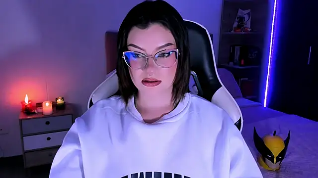 OphelianaRose33 online show from 10-27-25, 10:47