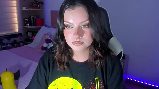 OphelianaRose33 online show from 07-28-26, 03:32