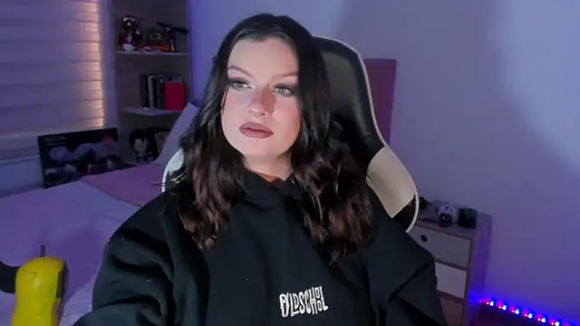 OphelianaRose33 online show from 07-29-26, 10:41