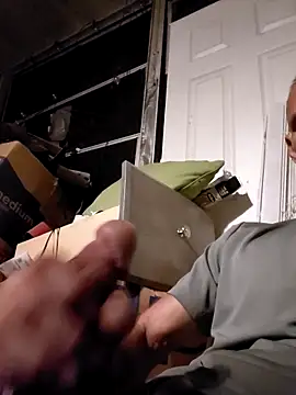 Snapshot of Hungwell1515 chatting on 10-11-25, 10:47 Hungwell1515 online show from 10-11-25, 10:47