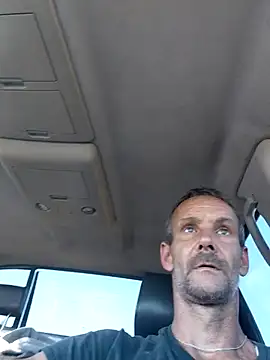 Snapshot of Hungwell1515 chatting on 11-22-25, 07:57 Hungwell1515 online show from 11-22-25, 07:57