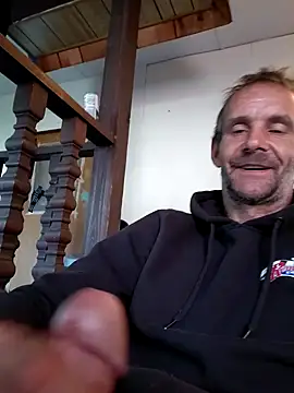 Snapshot of Hungwell1515 chatting on 11-29-25, 03:37 Hungwell1515 online show from 11-29-25, 03:37