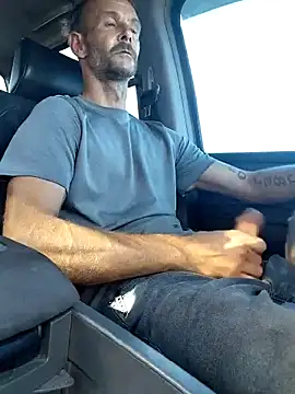 Snapshot of Hungwell1515 chatting on 12-22-25, 07:55 Hungwell1515 online show from 12-22-25, 07:55