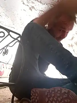 Snapshot of Hungwell1515 chatting on 01-08-26, 05:59 Hungwell1515 online show from 01-08-26, 05:59