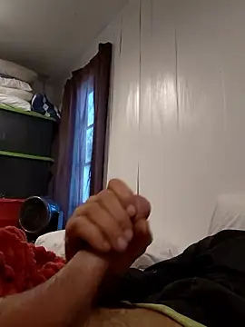 Snapshot of Hungwell1515 chatting on 01-15-26, 02:43 Hungwell1515 online show from 01-15-26, 02:43