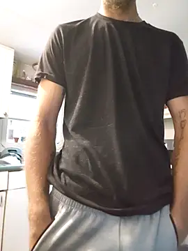 Snapshot of Hungwell1515 chatting on 03-16-26, 12:09 Hungwell1515 online show from 03-16-26, 12:09