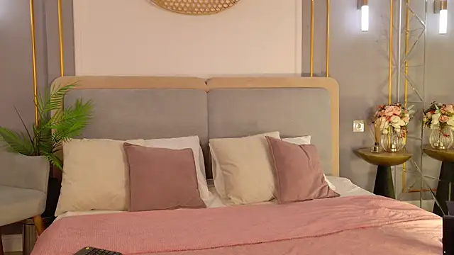 LanaElise online show from 11-23-25, 05:29