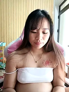 Snapshot of Na_na90 chatting on 11-25-25, 01:05 Na na90 online show from 11-25-25, 01:05