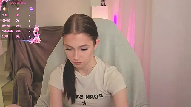 Snapshot of LexyStars chatting on 10-02-25, 05:36 LexyStars online show from 10-02-25, 05:36