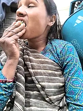 Hot raaani online show from 12-16-25, 10:31