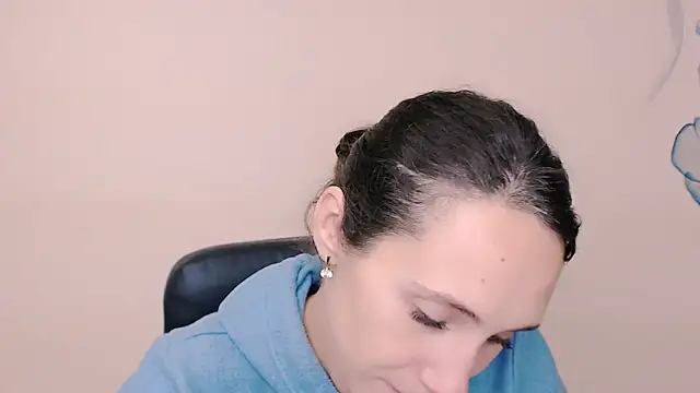 Snapshot of AlissaJersi chatting on 10-13-25, 08:47 AlissaJersi online show from 10-13-25, 08:47