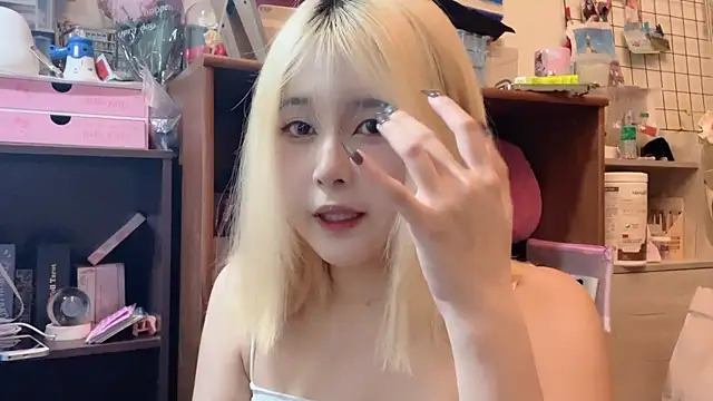 luna51888 online show from 10-02-25, 10:55