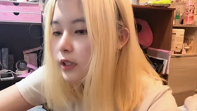 luna51888 online show from 10-22-25, 12:38