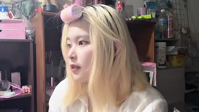 luna51888 online show from 10-31-25, 06:53