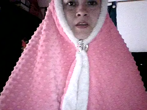 Snapshot of misakicrazy31 chatting on 10-28-25, 08:22 misakicrazy31 online show from 10-28-25, 08:22