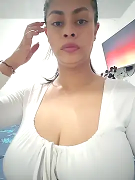Snapshot of daliataleboficiall chatting on 10-23-25, 02:05 daliataleboficiall online show from 10-23-25, 02:05