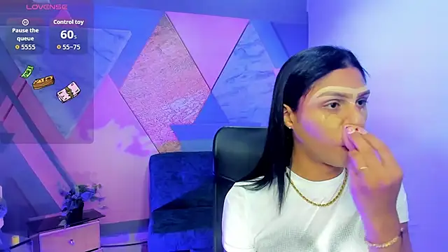 keytinthomson  online show from 09-15-25, 07:47