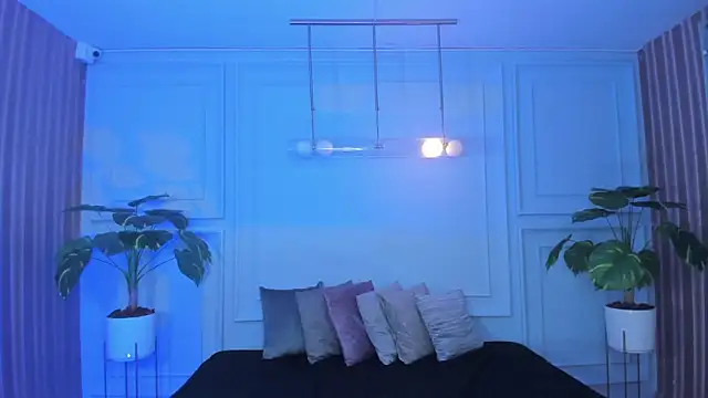 keytinthomson  online show from 04-21-26, 07:28