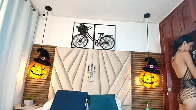 Cinthiabaker online show from 10-28-25, 11:25