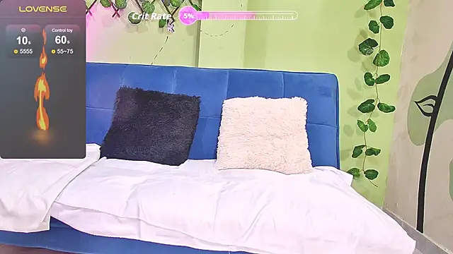 Karen Ariass online show from 12-18-25, 01:39