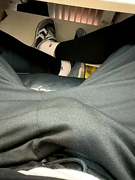 Snapshot of Ersin_meral chatting on 09-09-25, 06:13 Ersin meral online show from 09-09-25, 06:13