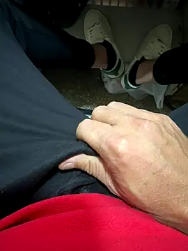 Snapshot of Ersin_meral chatting on 10-04-25, 02:15 Ersin meral online show from 10-04-25, 02:15