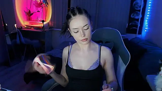 cutefrendlyuser online show from 05-20-26, 10:38
