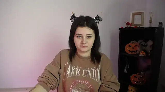 Katrin kiss  online show from 11-10-25, 12:26