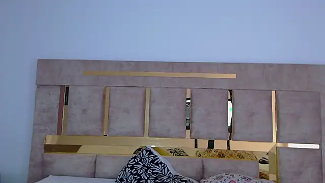 Snapshot of Kitty_ravee chatting on 09-12-25, 07:58 Kitty ravee online show from 09-12-25, 07:58