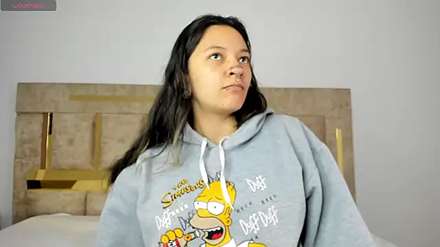 Snapshot of Kitty_ravee chatting on 09-16-25, 12:06 Kitty ravee online show from 09-16-25, 12:06