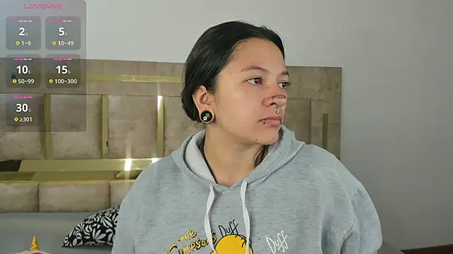 Snapshot of Kitty_ravee chatting on 10-05-25, 02:43 Kitty ravee online show from 10-05-25, 02:43