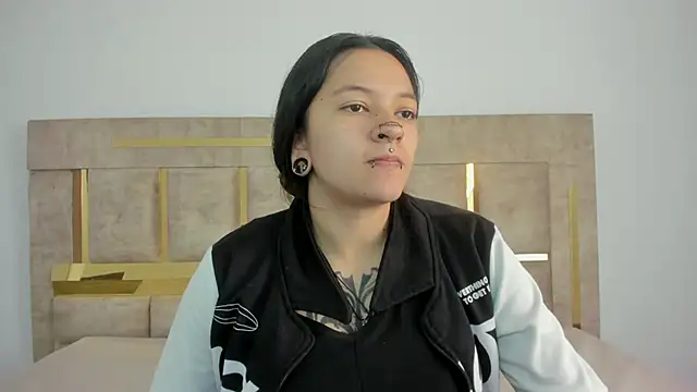 Snapshot of Kitty_ravee chatting on 10-07-25, 01:52 Kitty ravee online show from 10-07-25, 01:52