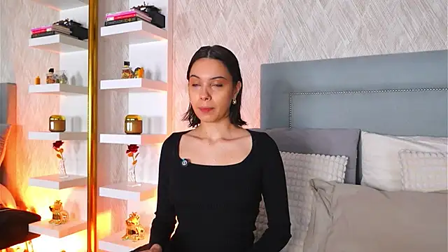 Sofy Bradd online show from 03-08-26, 08:07