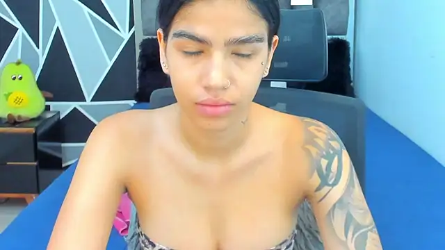 valeria-duarte online show from 04-25-26, 01:03