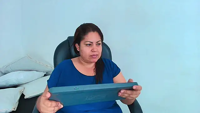 Snapshot of Karla_hilton1 chatting on 05-02-26, 01:16 Karla hilton1 online show from 05-02-26, 01:16