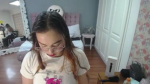 Tammy parker  online show from 09-09-25, 04:34