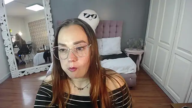 Tammy parker  online show from 09-19-25, 04:25