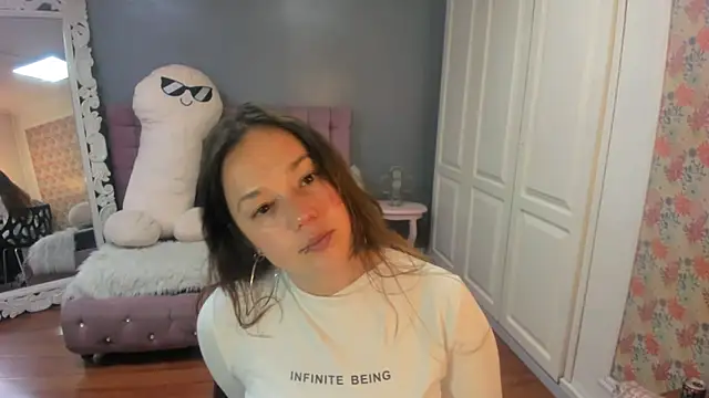 Tammy parker  online show from 11-21-25, 04:00