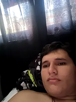 Snapshot of HOMBRESUPERHOT chatting on 03-17-26, 09:18 HOMBRESUPERHOT online show from 03-17-26, 09:18