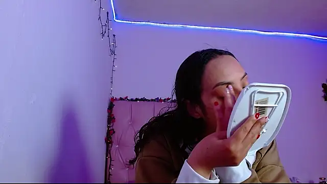 Snapshot of manumeow1 chatting on 12-22-25, 10:07 manumeow1 online show from 12-22-25, 10:07