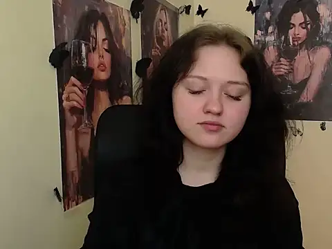 LadyAlice  online show from 04-17-26, 06:05