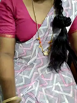 Snapshot of lolida69thamil chatting on 09-24-25, 06:06 lolida69thamil online show from 09-24-25, 06:06