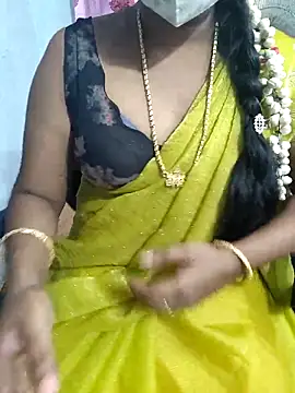Snapshot of lolida69thamil chatting on 04-26-26, 04:54 lolida69thamil online show from 04-26-26, 04:54