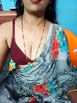 Snapshot of hotsana79 chatting on 11-27-25, 06:37 hotsana79 online show from 11-27-25, 06:37