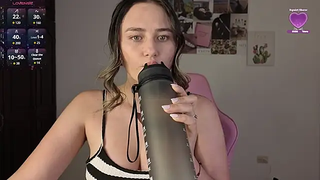 Veronika  Winslow  online show from 07-15-26, 08:08