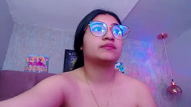 laurenelove online show from 10-13-25, 03:39