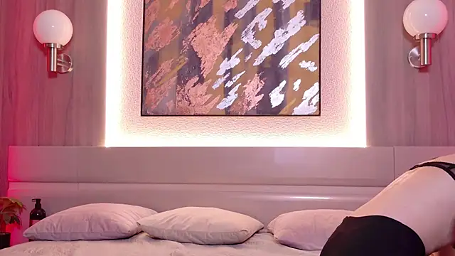 Snapshot of Alison_kisss chatting on 10-19-25, 12:06 Alison kisss online show from 10-19-25, 12:06