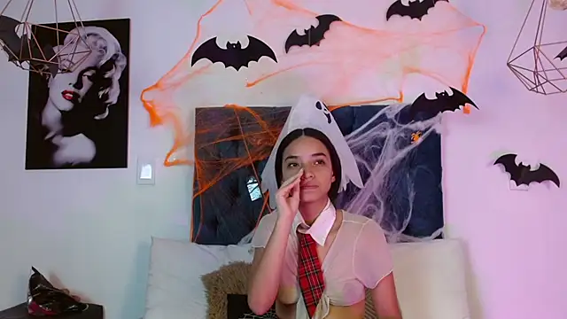 Snapshot of Lilith_Nocturne chatting on 10-27-25, 07:18 Lilith Nocturne online show from 10-27-25, 07:18