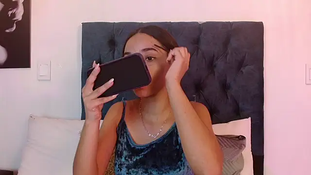 Snapshot of Lilith_Nocturne chatting on 11-14-25, 06:39 Lilith Nocturne online show from 11-14-25, 06:39