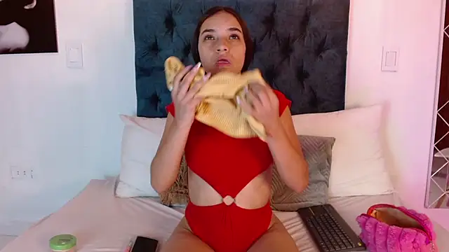 Snapshot of Lilith_Nocturne chatting on 12-03-25, 07:01 Lilith Nocturne online show from 12-03-25, 07:01